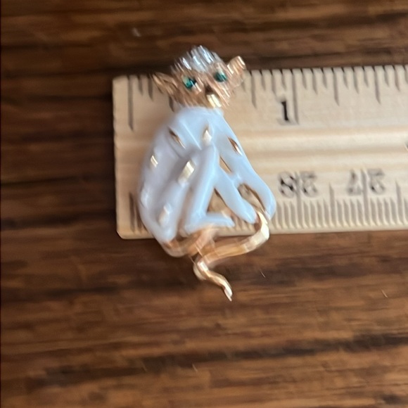 Trivari Vintage Monkey Pin - Picture 2 of 3
